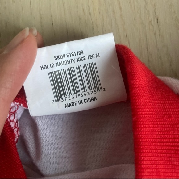 🌻5 for $10 bundle🌻 Holiday tshirt - Picture 6 of 6